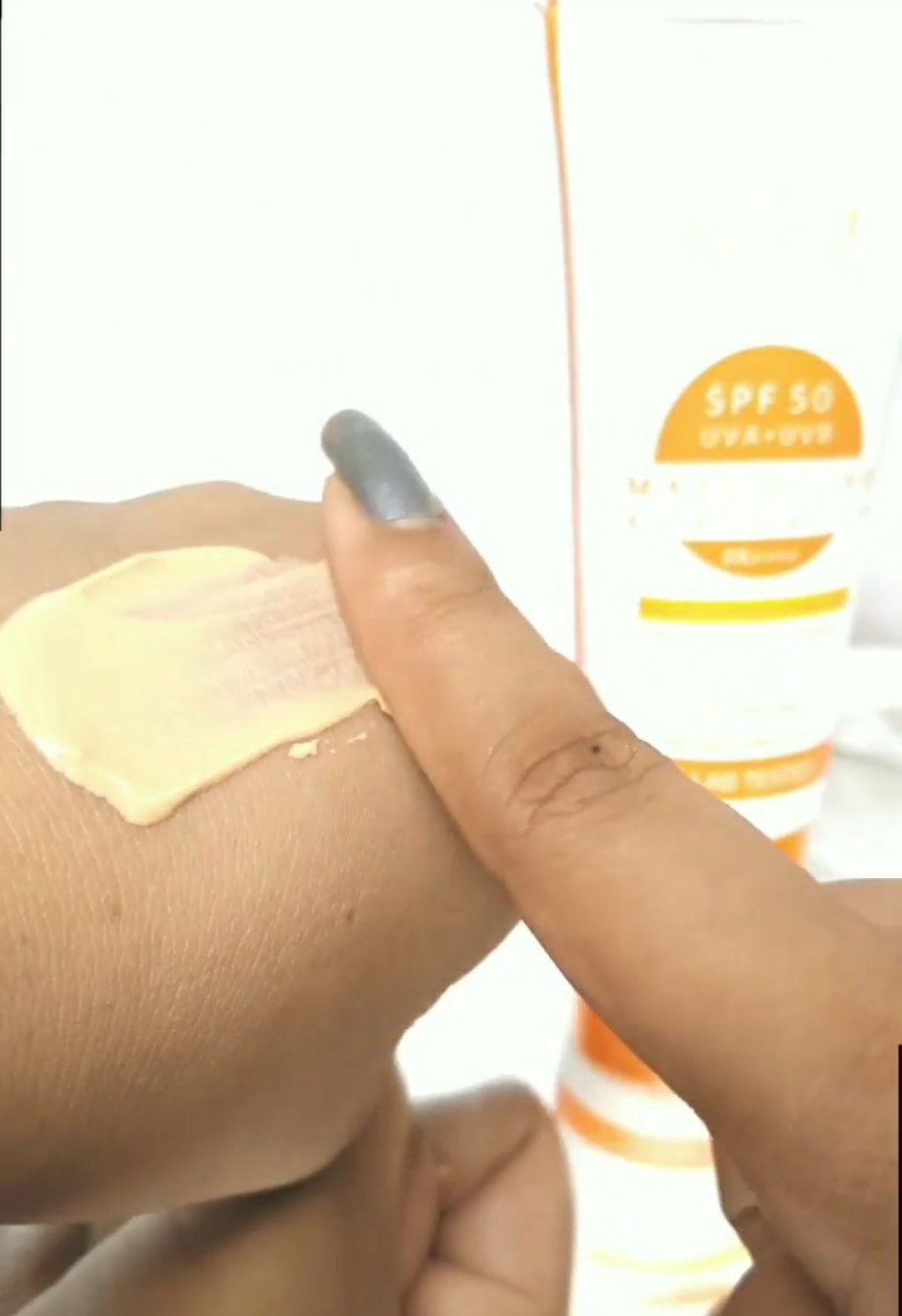 Mattifying Tinted Sunscreen | New Light Shade | SPF 50 PA++++